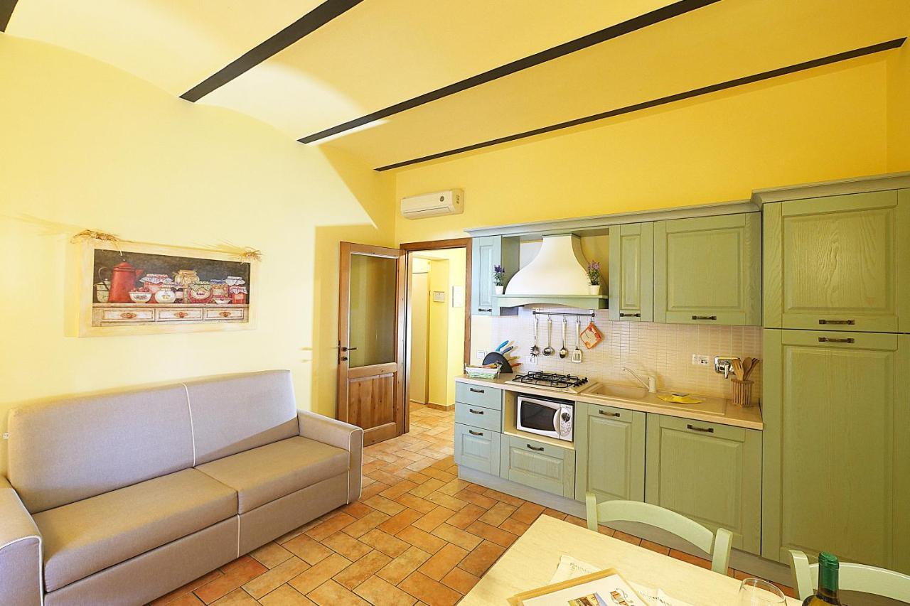 Agriturismo Il Pelago กัสตาลเญโต การ์ดุชชี ภายนอก รูปภาพ