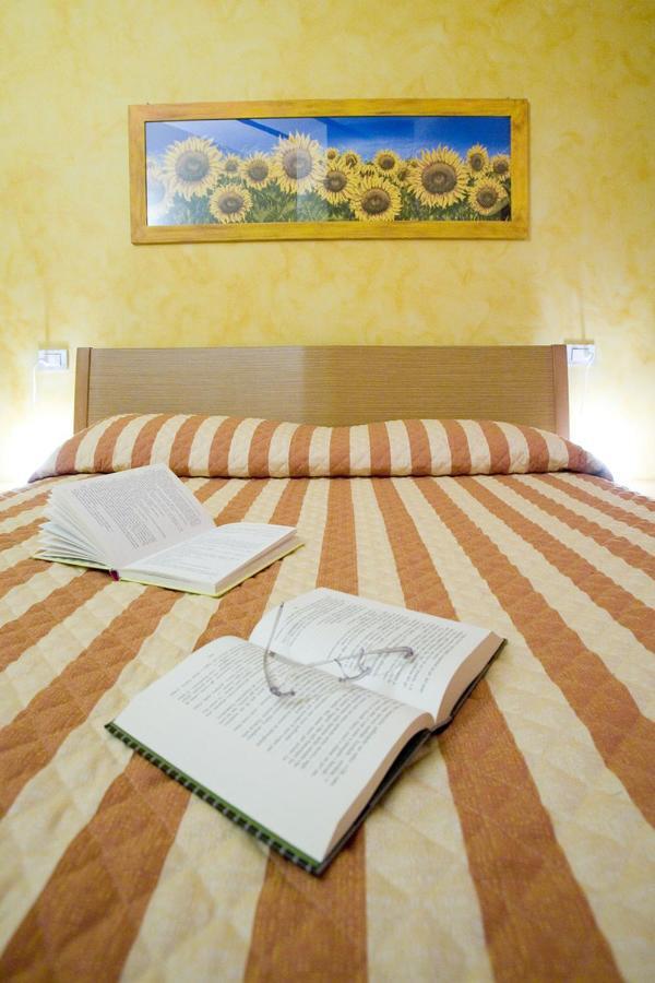 Agriturismo Il Pelago กัสตาลเญโต การ์ดุชชี ภายนอก รูปภาพ